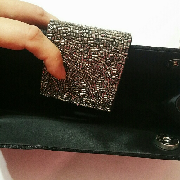 Black and Silver Formal Crossbody Clutch - Picture 8 of 8